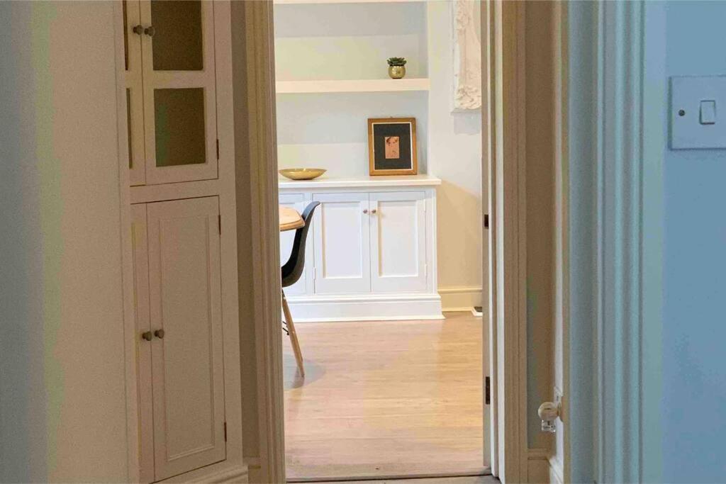 Beautiful 2 Bed/ 2 Bath Notting Hill Garden Flat Apartment ลอนดอน ภายนอก รูปภาพ