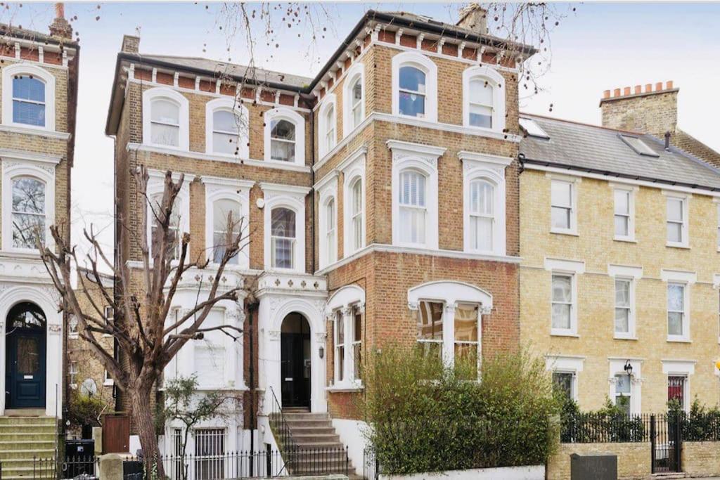 Beautiful 2 Bed/ 2 Bath Notting Hill Garden Flat Apartment ลอนดอน ภายนอก รูปภาพ